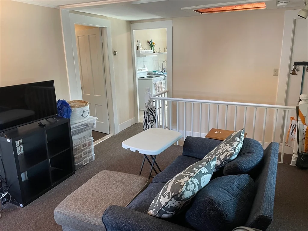 1 bed, 1 bath apartment for rent at 550 Main St Unit 3, Woburn — photo 2 of 15