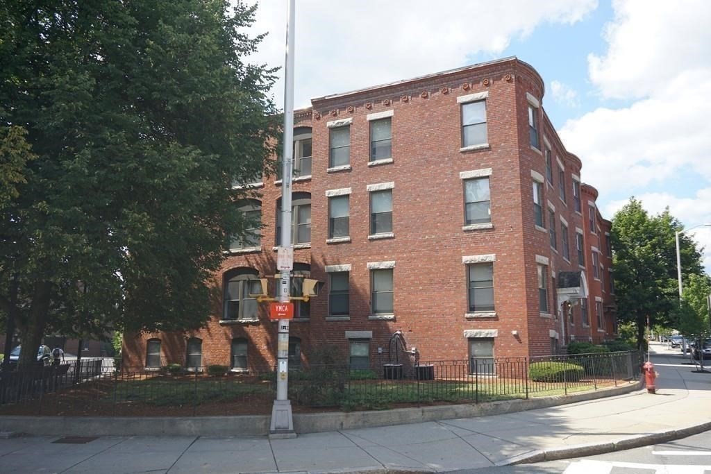 1 bed, 1 bath apartment for rent at 550 Main St Unit 6, Malden — photo 8 of 9