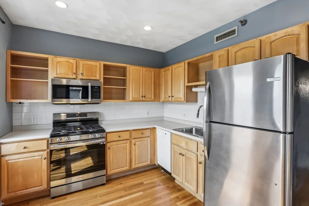 1 bed, 1 bath apartment for rent at 550 Main Unit 5, Malden — photo 10 of 24