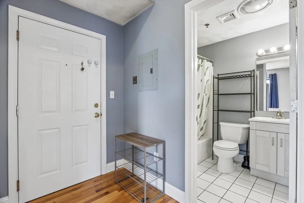 1 bed, 1 bath apartment for rent at 550 Main Unit 5, Malden — photo 5 of 24