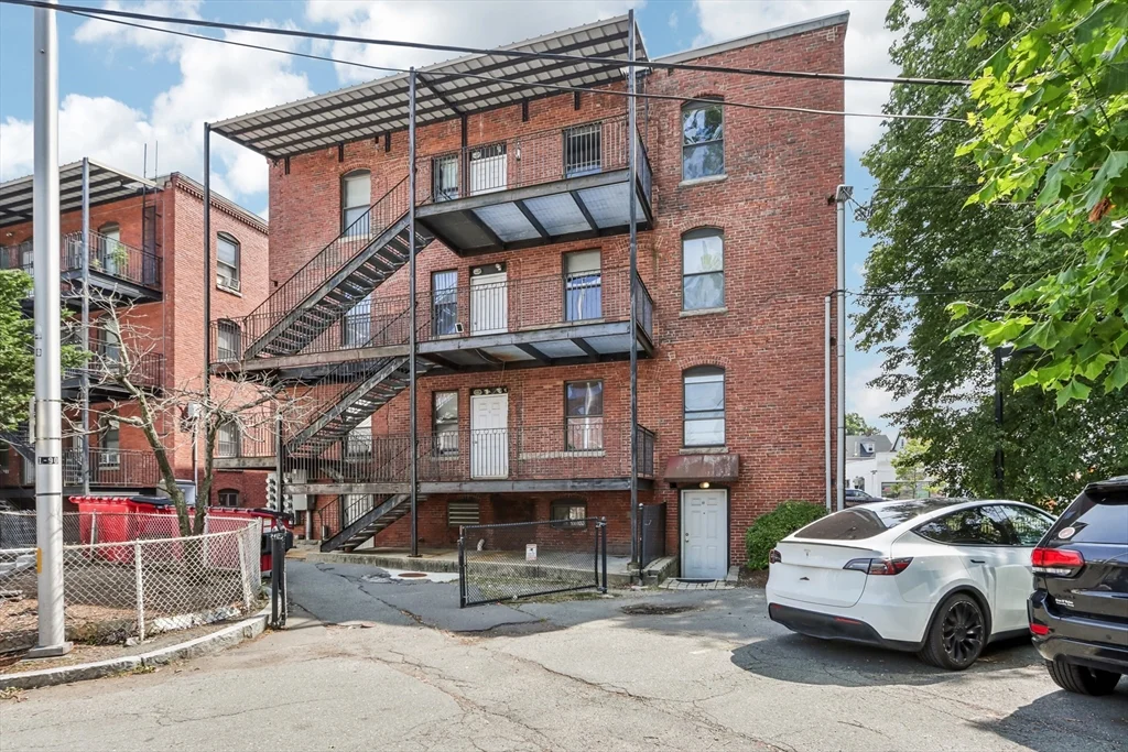 1 bed, 1 bath apartment for rent at 550 Main Unit 5, Malden — photo 23 of 24