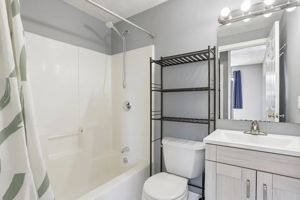 1 bed, 1 bath apartment for rent at 550 Main Unit 5, Malden — photo 17 of 24