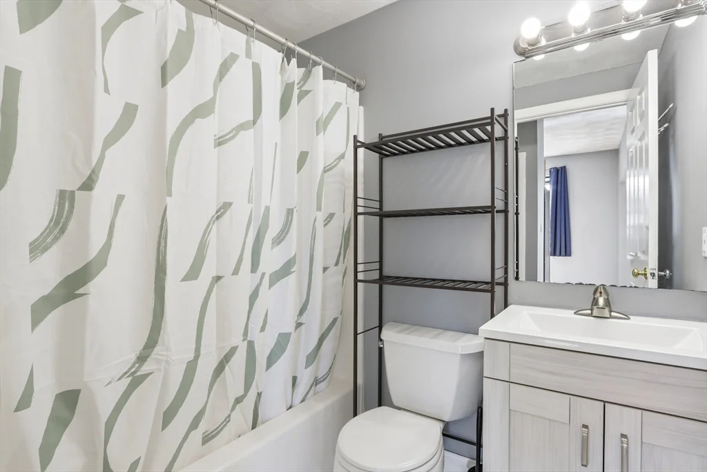 1 bed, 1 bath apartment for rent at 550 Main Unit 5, Malden — photo 16 of 24