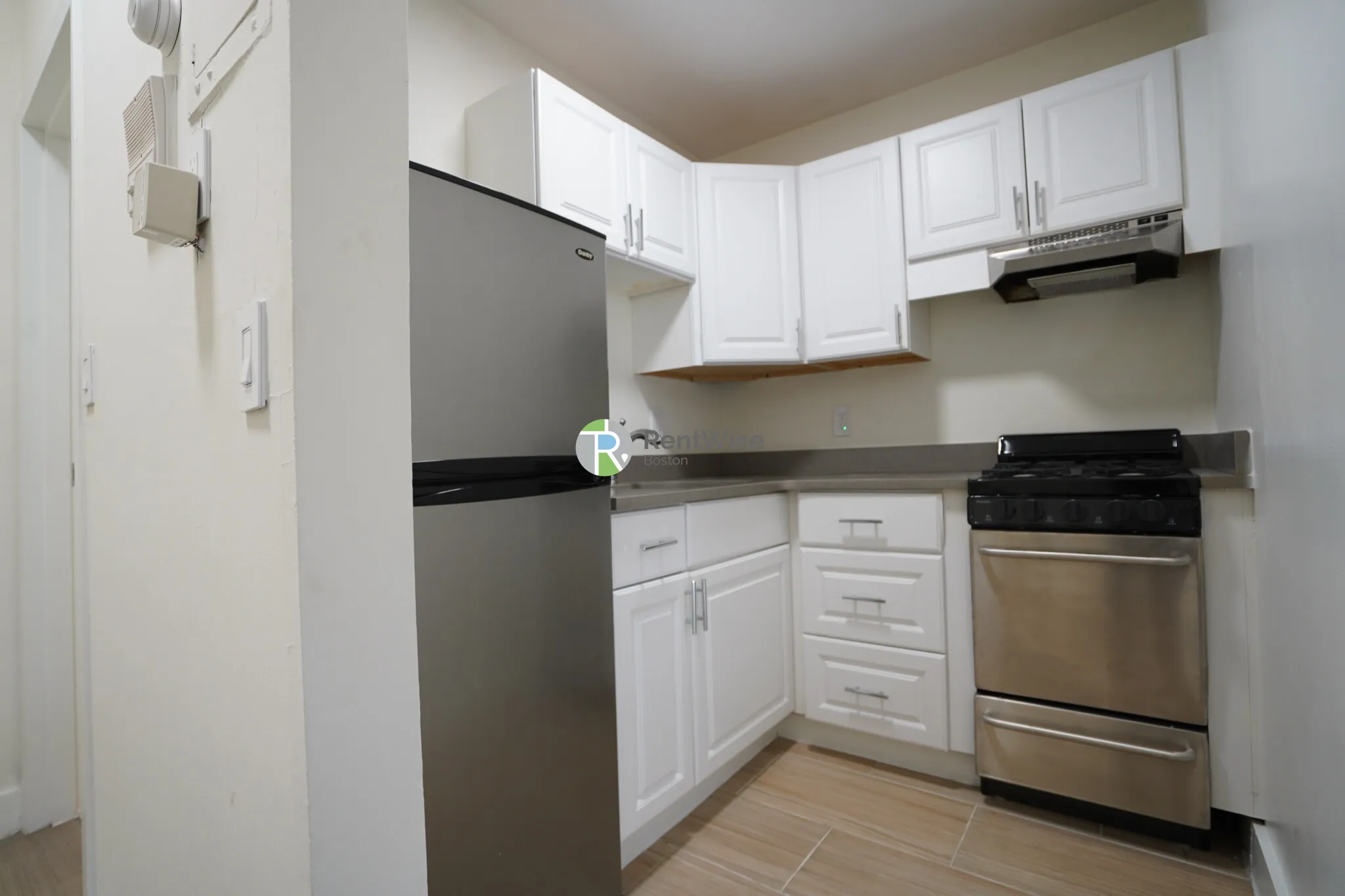 Studio bed, 1 bath apartment for rent at 550 Massachusetts Ave Unit 1, South End — photo 5 of 21