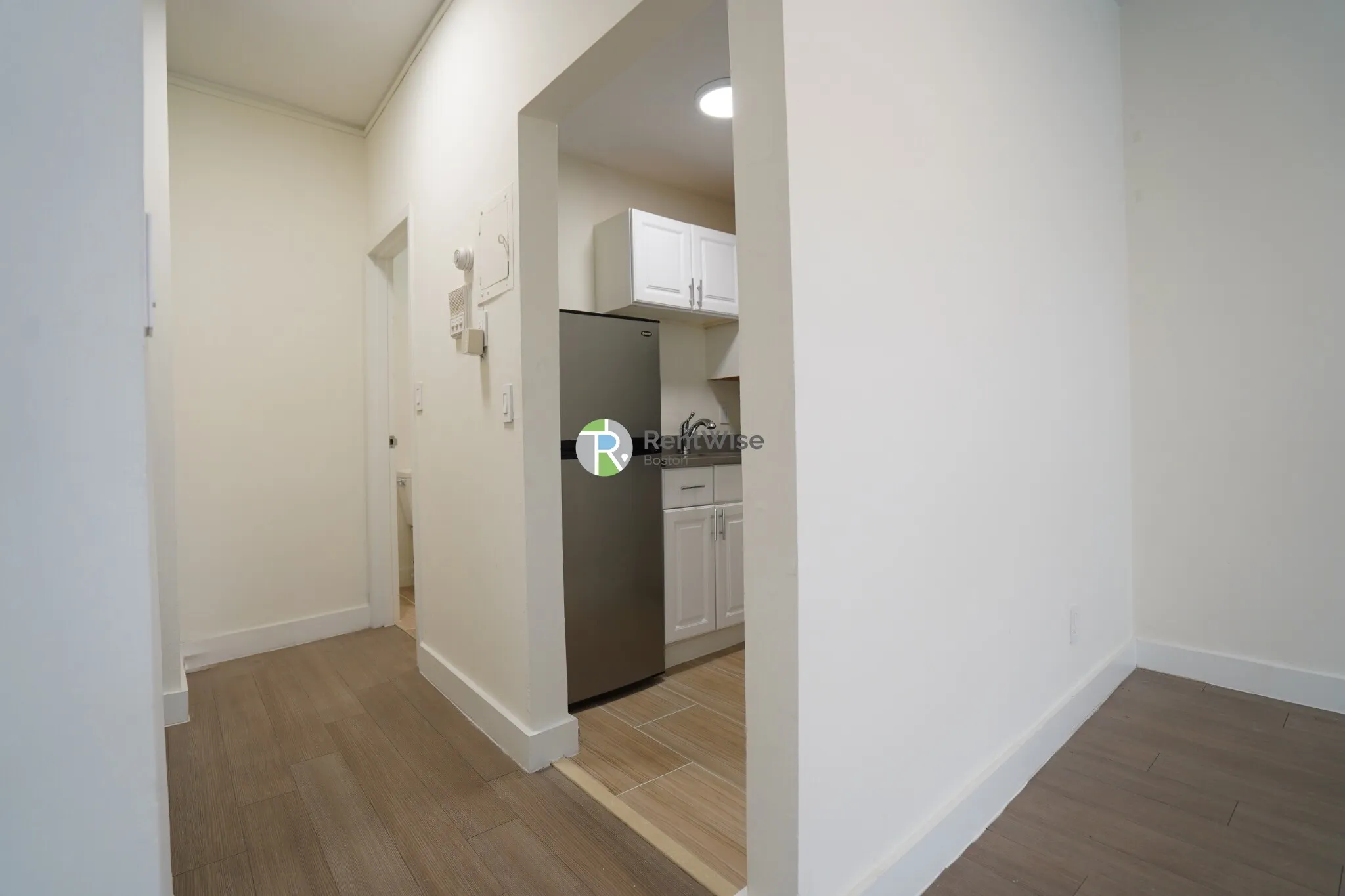 Studio bed, 1 bath apartment for rent at 550 Massachusetts Ave Unit 1, South End — photo 8 of 21