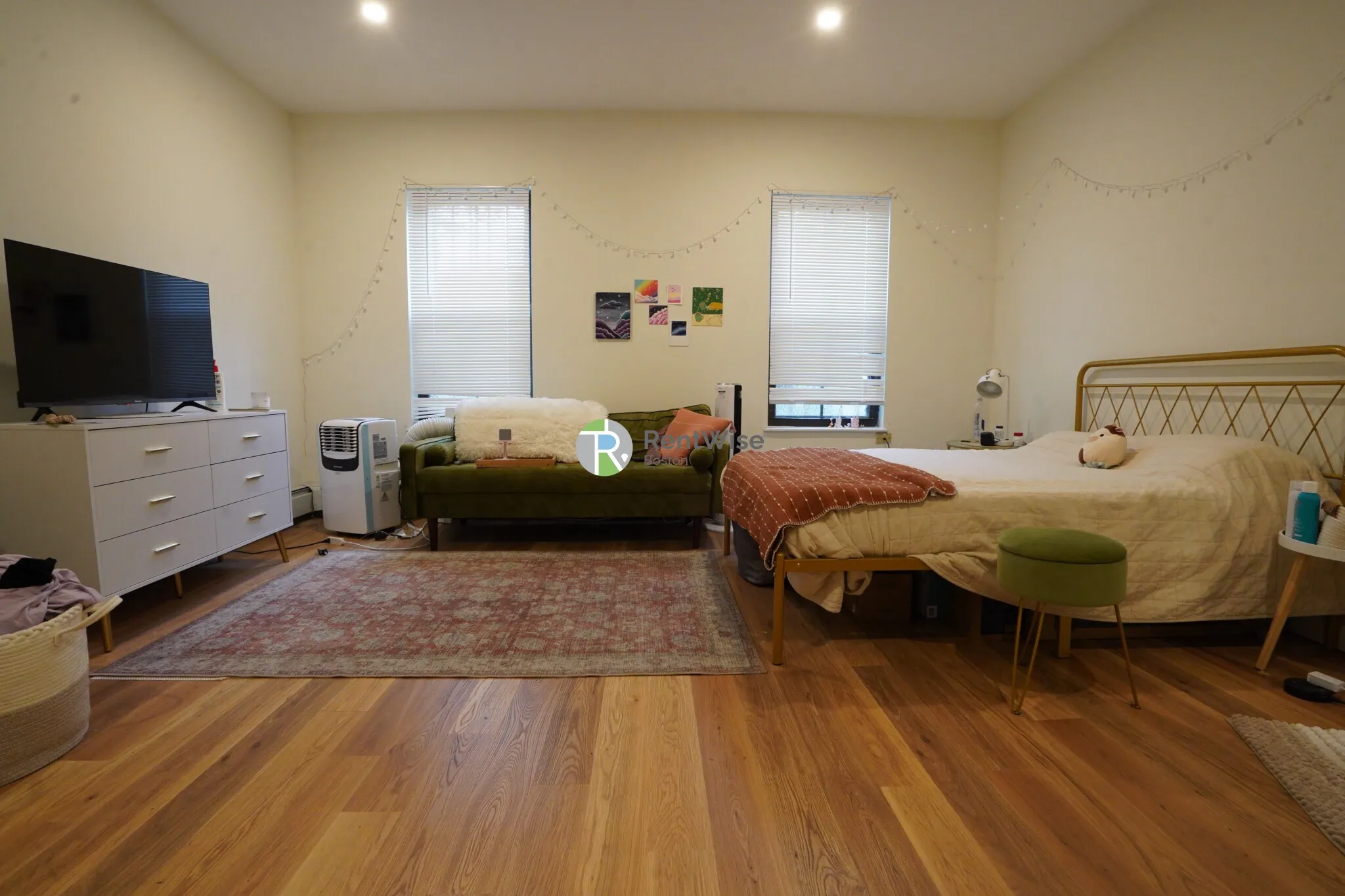 Studio bed, 1 bath apartment for rent at 550 Massachusetts Ave Unit 2, South End — photo 3 of 14