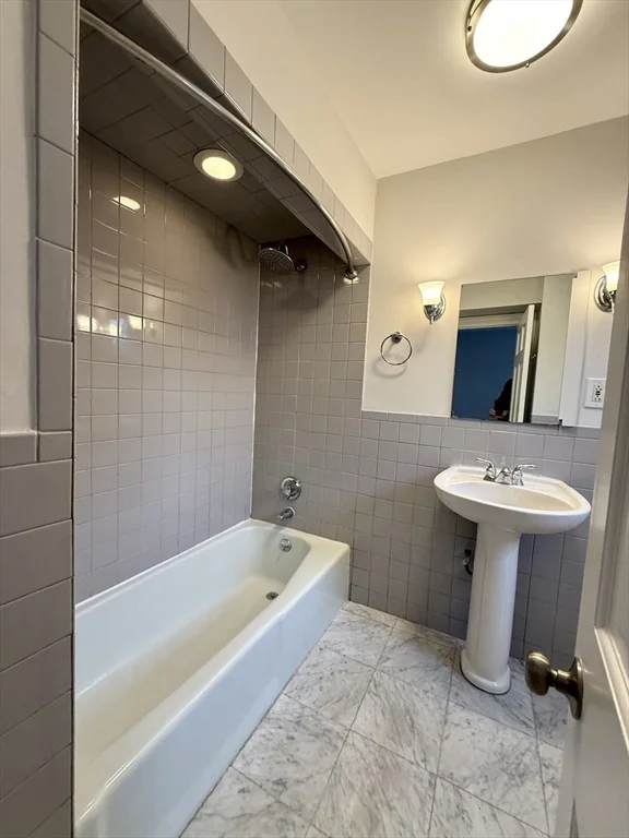 1 bed, 1 bath apartment for rent at 550 Tremont St Unit 4, South End — photo 7 of 7