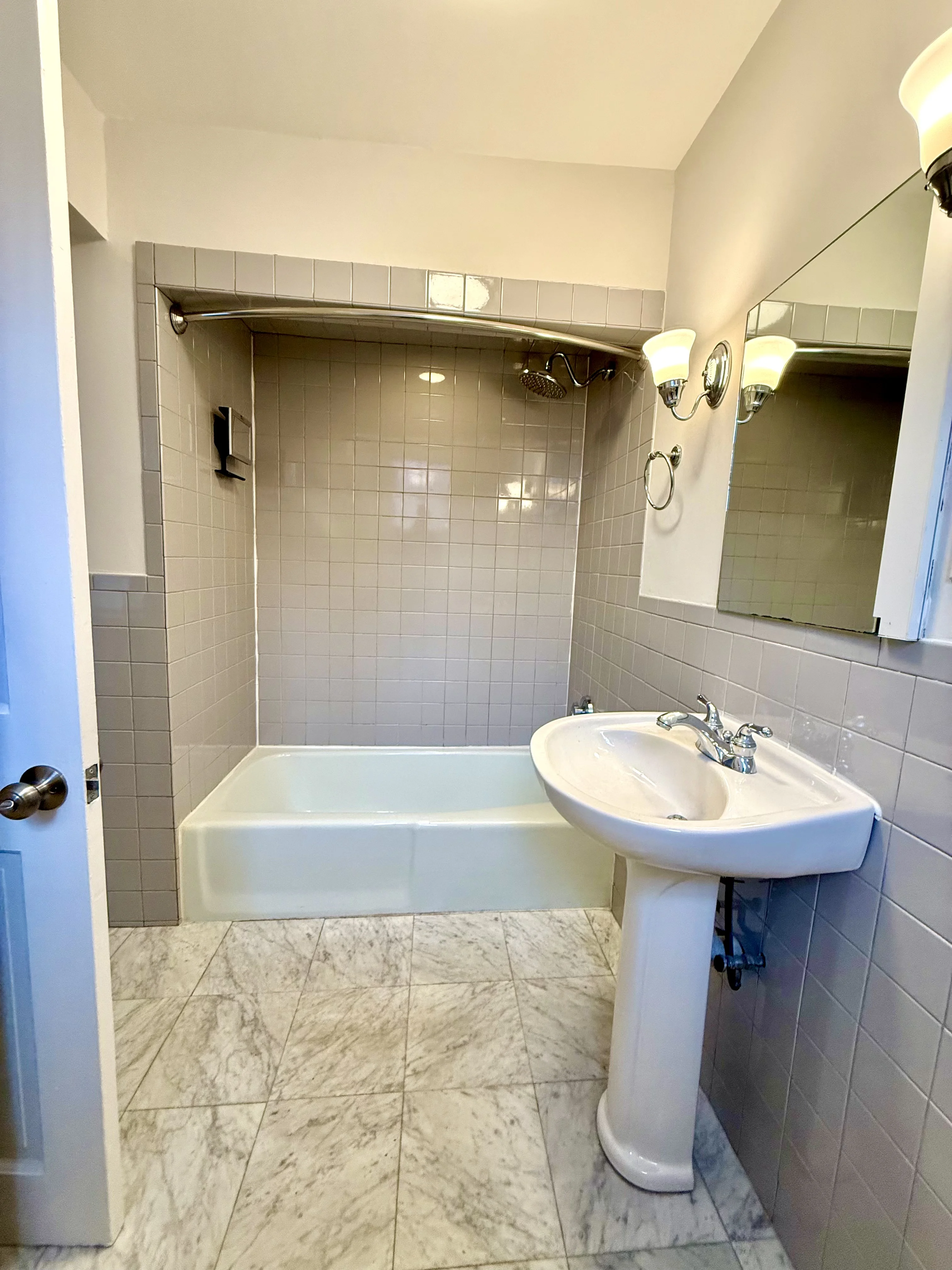 1 bed, 1 bath apartment for rent at 550 Tremont St Unit 4A, South End — photo 13 of 15