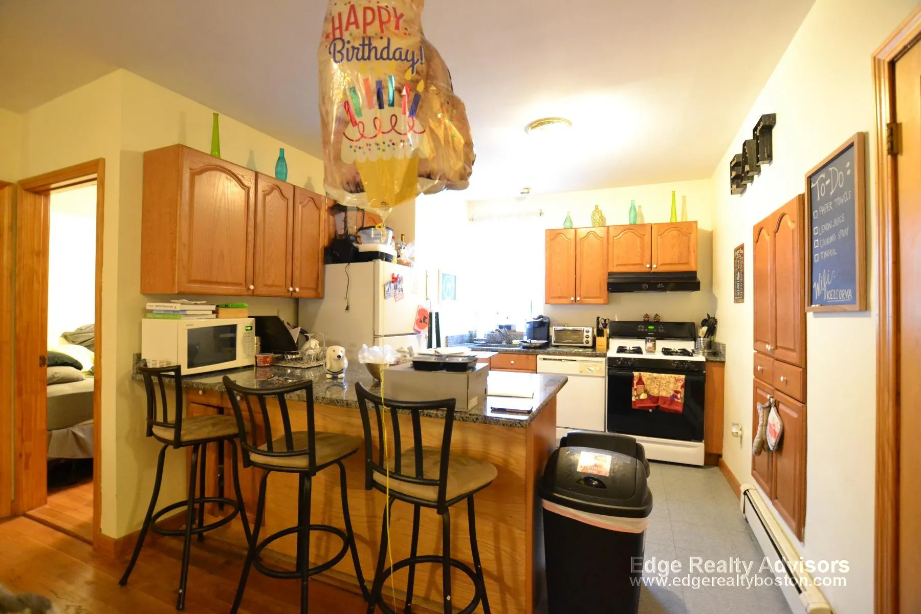 3 bed, 1 bath apartment for rent at 550 Washington St Unit 1, Brighton — photo 3 of 7