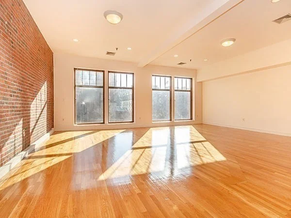 Studio bed, 1 bath apartment for rent at 551 Boylston Unit 301, Back Bay — photo 3 of 15