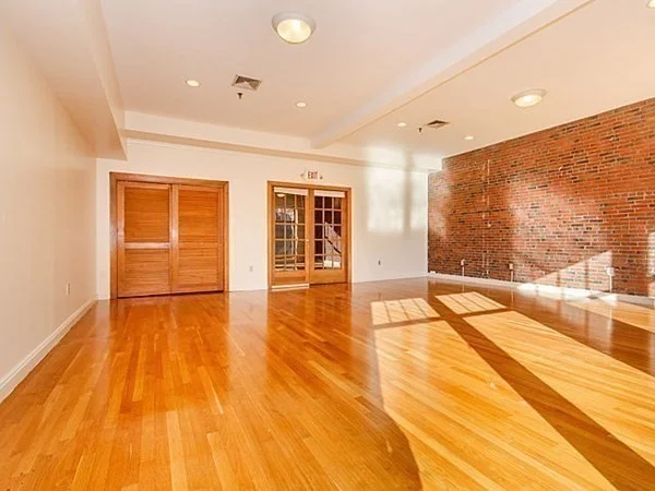 Studio bed, 1 bath apartment for rent at 551 Boylston Unit 301, Back Bay — photo 4 of 15
