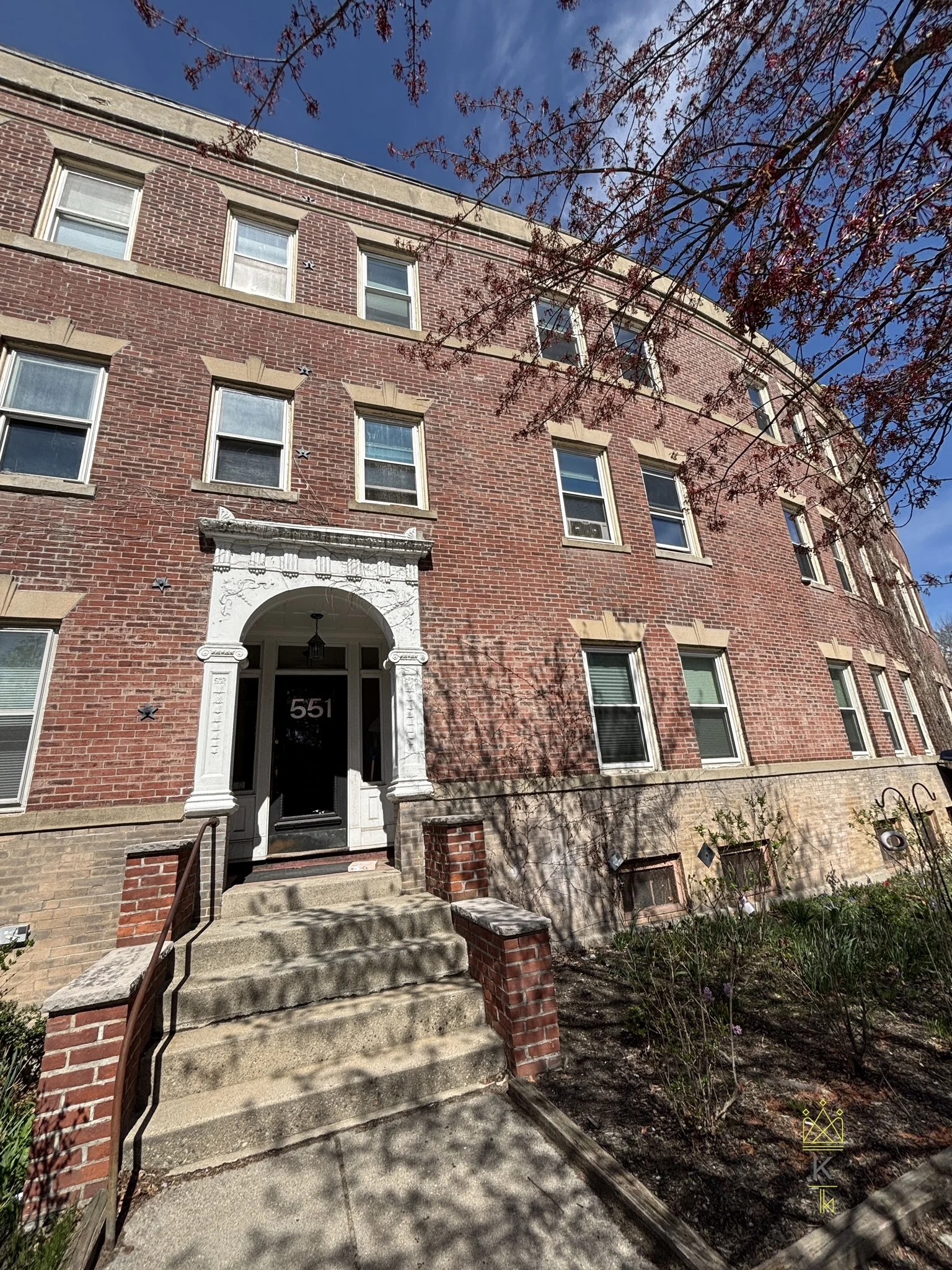 2.5 bed, 1 bath apartment for rent at 551 Brookline Ave Unit 1, Riverway Island — photo 11 of 11