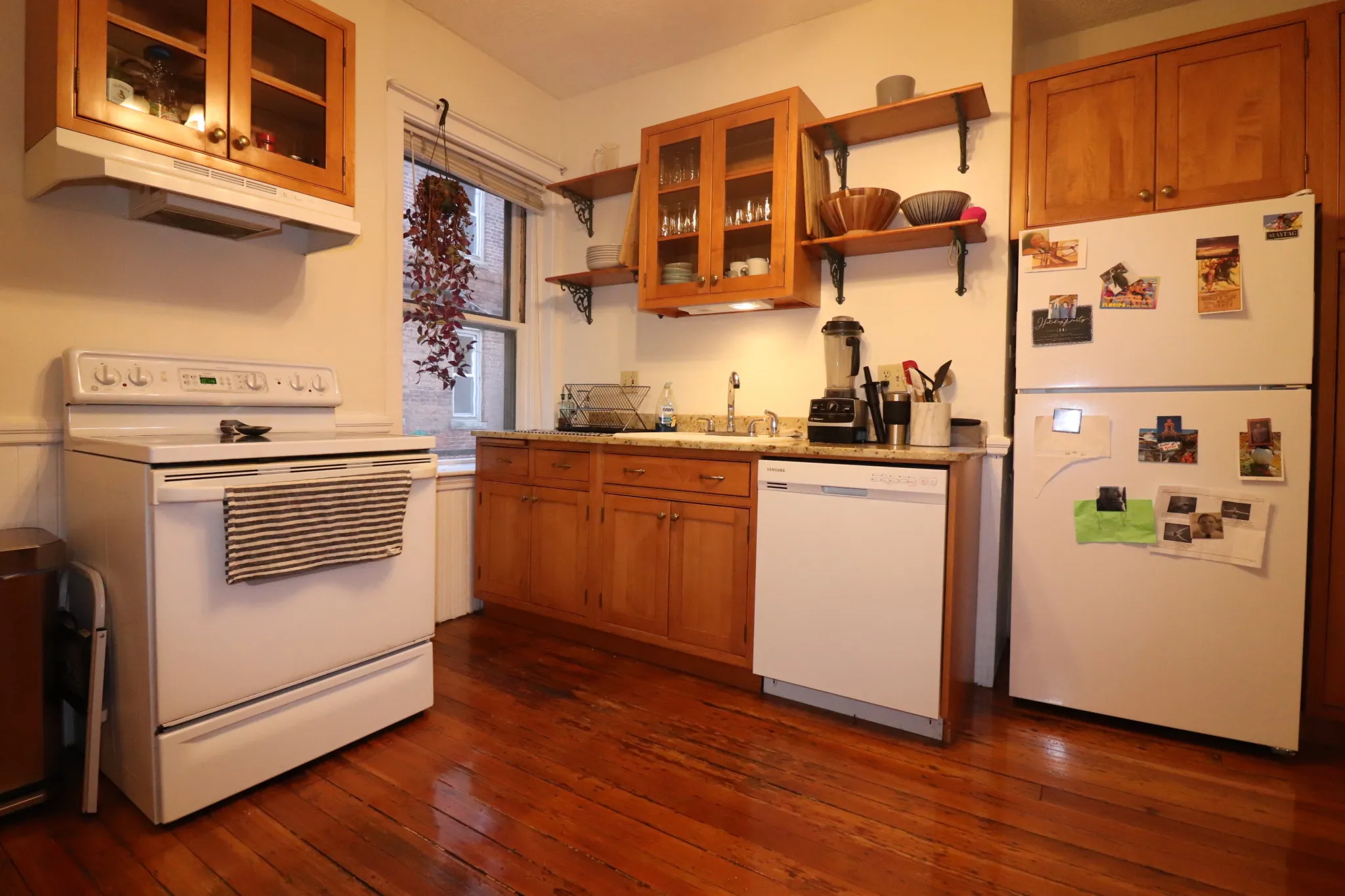 2.5 bed, 1 bath apartment for rent at 551 Brookline Ave Unit 1, Riverway Island — photo 6 of 11