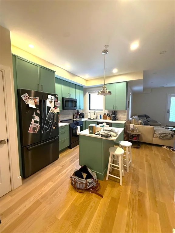1 bed, 1 bath apartment for rent at 552 East 5th Unit 2, South Boston — photo 2 of 9