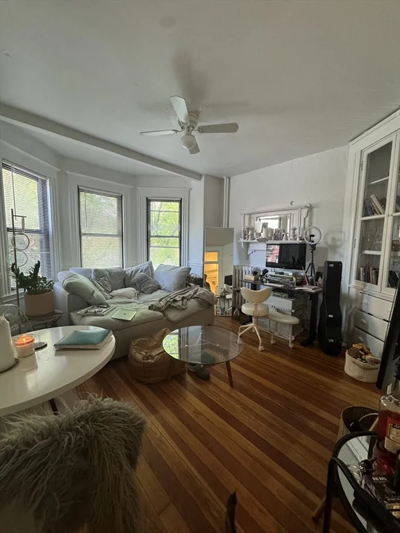 1 bed, 1 bath apartment for rent at 552 Tremont St Unit 2R, South End — photo 2 of 4