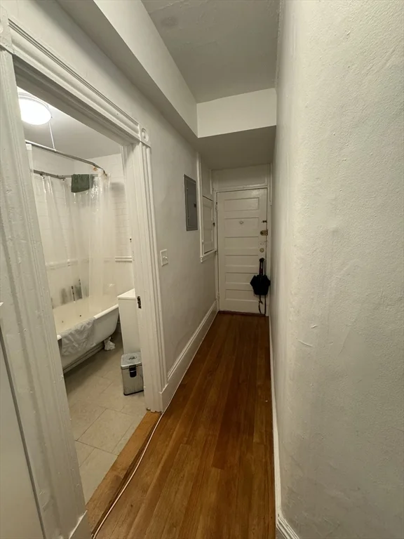 1 bed, 1 bath apartment for rent at 552 Tremont St Unit 2R, South End — photo 3 of 4