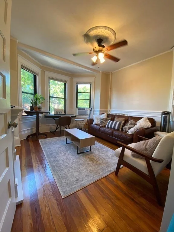 3 bed, 1 bath apartment for rent at 552 Tremont St Unit 4, South End