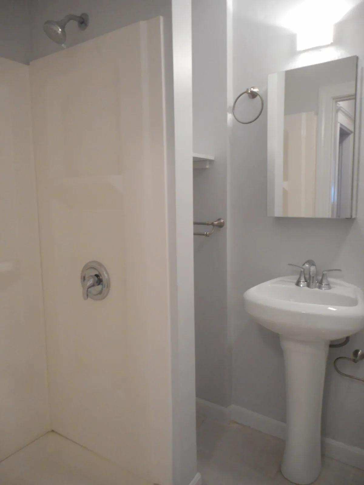 2 bed, 1 bath apartment for rent at 553 Brookline Ave Unit 5, Riverway Island — photo 2 of 6