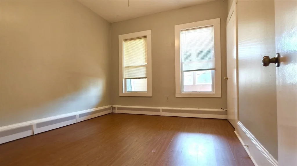 3 bed, 1 bath apartment for rent at 553 Dorchester Ave Unit 1, South Boston — photo 3 of 8