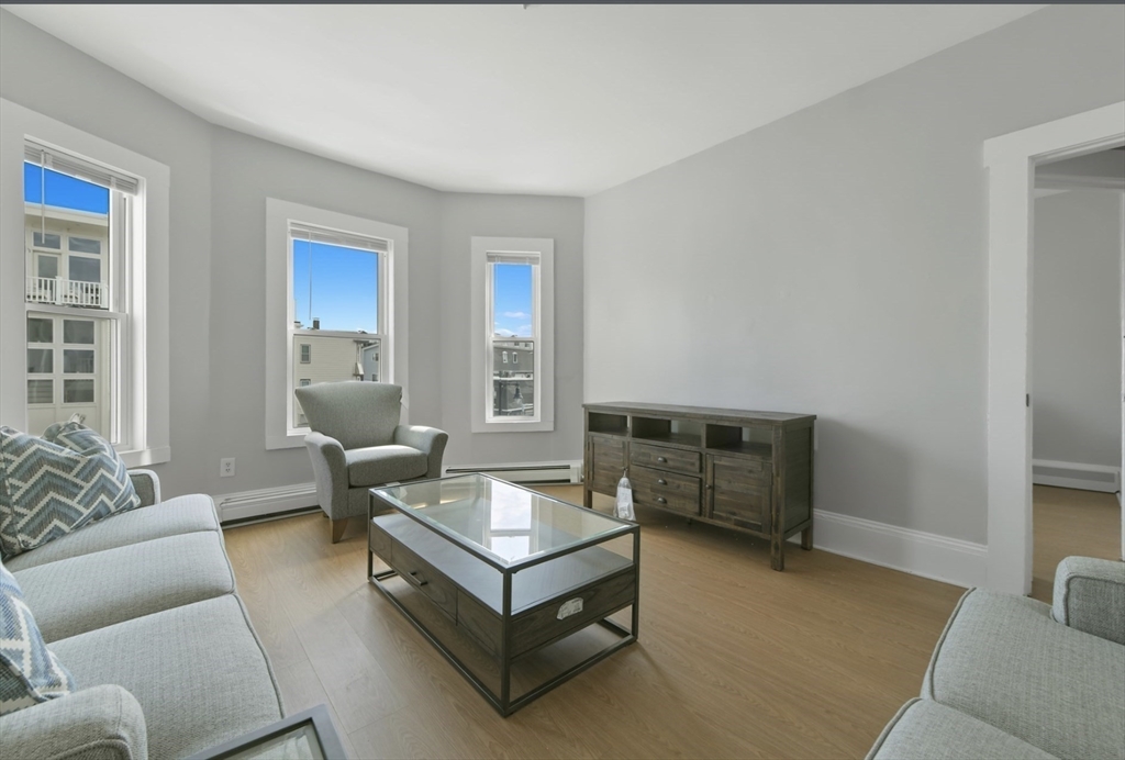 3 bed, 1 bath apartment for rent at 553 Dorchester Ave Unit 2, South Boston — photo 7 of 17