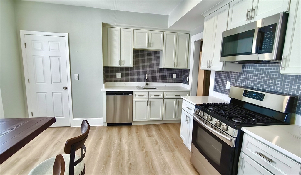 3 bed, 1 bath apartment for rent at 553 Dorchester Ave Unit 2, South Boston — photo 14 of 17