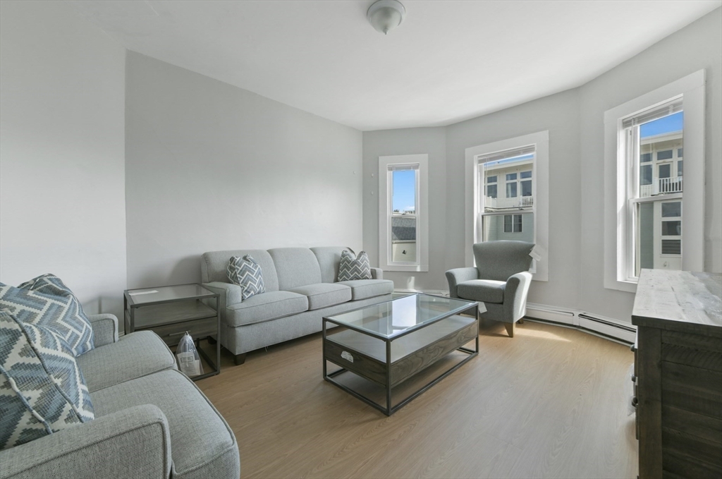3 bed, 1 bath apartment for rent at 553 Dorchester Ave Unit 2, South Boston — photo 6 of 17