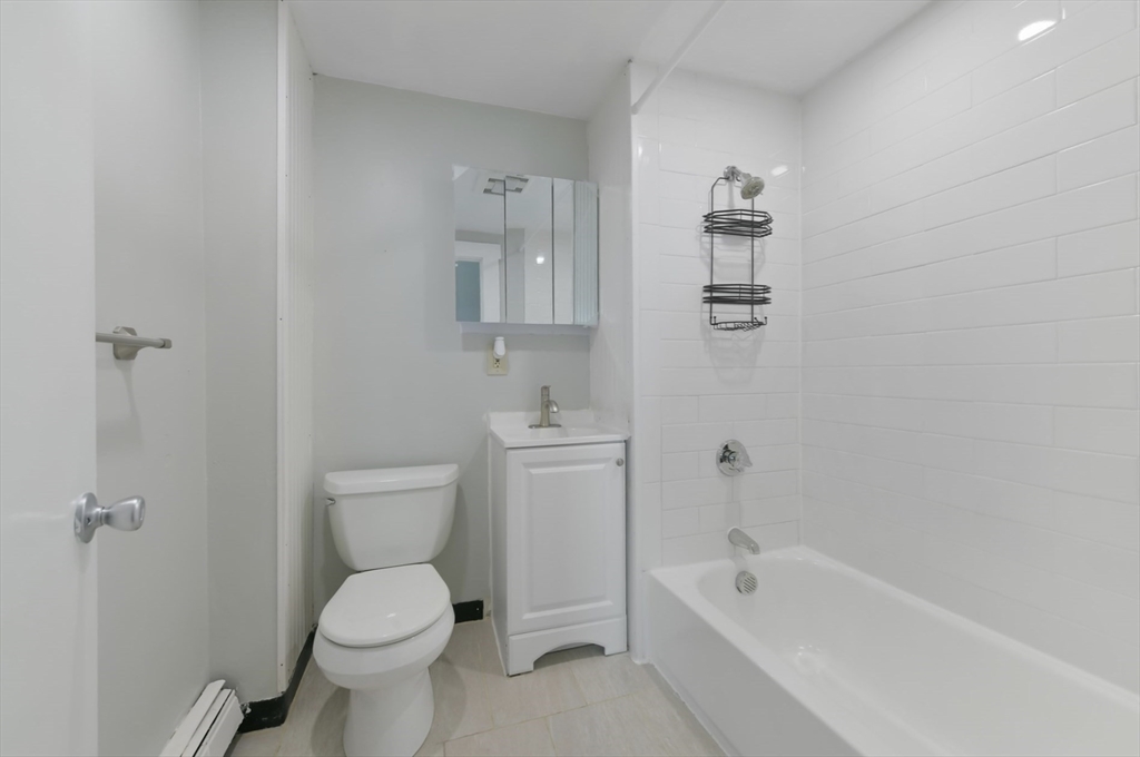 3 bed, 1 bath apartment for rent at 553 Dorchester Ave Unit 2, South Boston — photo 10 of 17