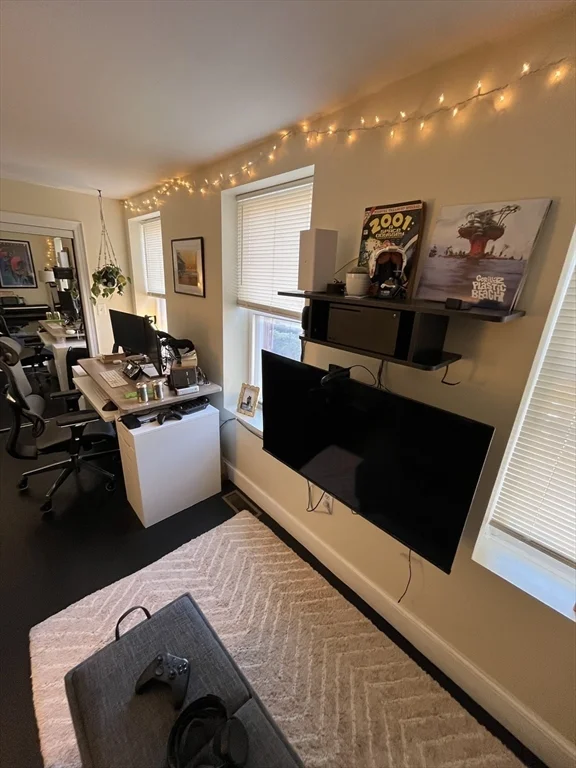2 bed, 2 bath apartment for rent at 554 East Broadway Unit 1, South Boston — photo 6 of 27