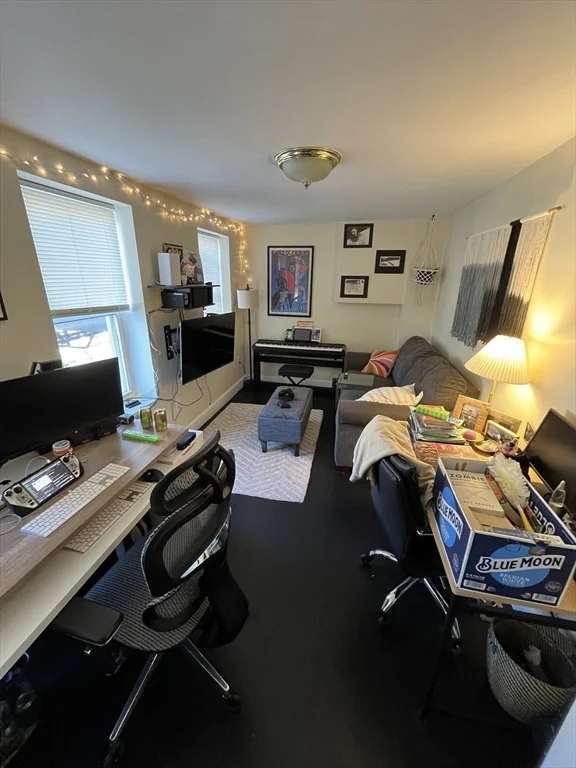 2 bed, 2 bath apartment for rent at 554 East Broadway Unit 1, South Boston — photo 23 of 27