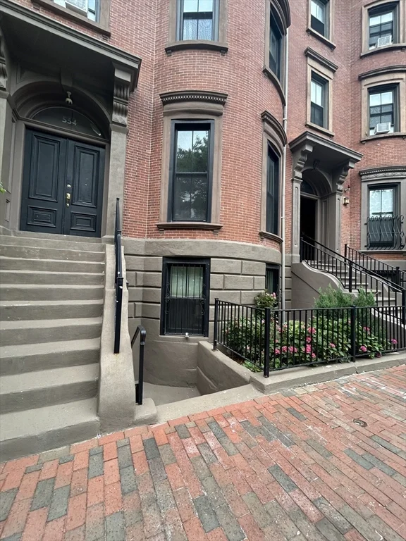 2 bed, 1 bath apartment for rent at 554 Massachusetts Unit 1G, South End — photo 23 of 24