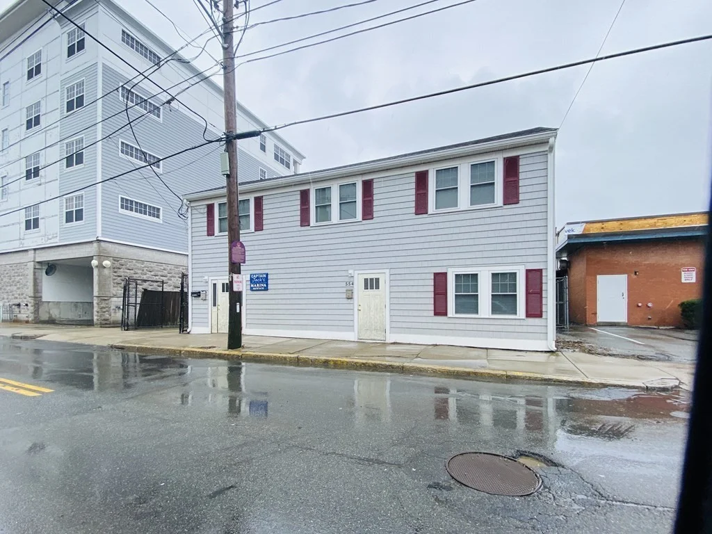 1 bed, 1 bath apartment for rent at 554 Pleasant St Unit 2, Winthrop — photo 11 of 11