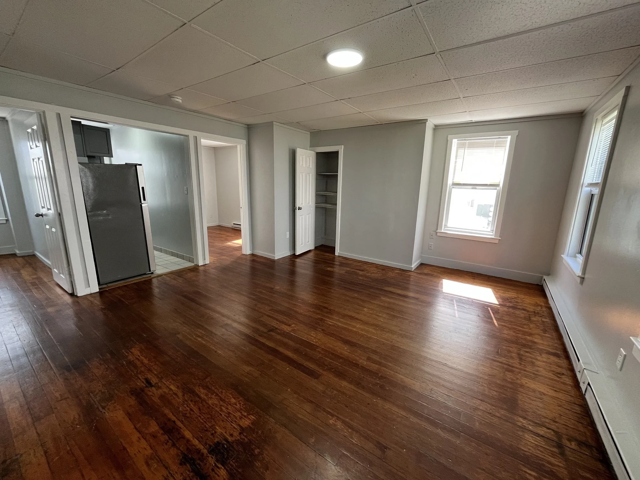 2 bed, 1 bath apartment for rent at 554 Plymouth Ave Unit 1R, Fall River