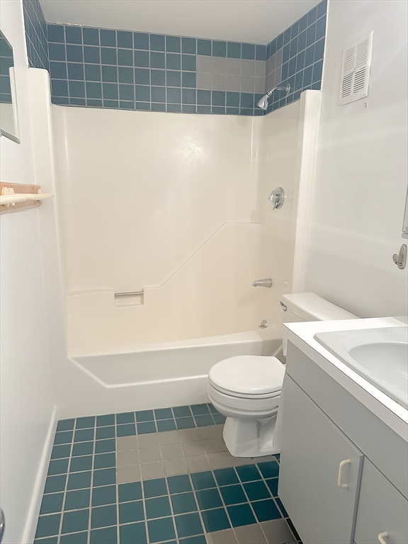 1 bed, 1 bath apartment for rent at 554 Tremont St Unit 7, South End — photo 8 of 12