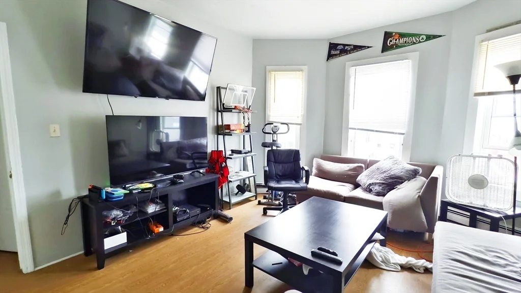 3 bed, 1 bath apartment for rent at 555 Dorchester Ave Unit 2, South Boston