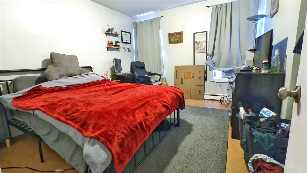 3 bed, 1 bath apartment for rent at 555 Dorchester Ave Unit 2, South Boston — photo 9 of 10