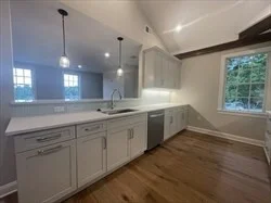 4 bed, 2 bath apartment for rent at 555 Foundry St Unit B, Easton — photo 7 of 18