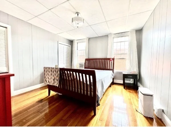 3 bed, 1 bath apartment for rent at 555 Main St Unit 2, Tufts University — photo 4 of 7