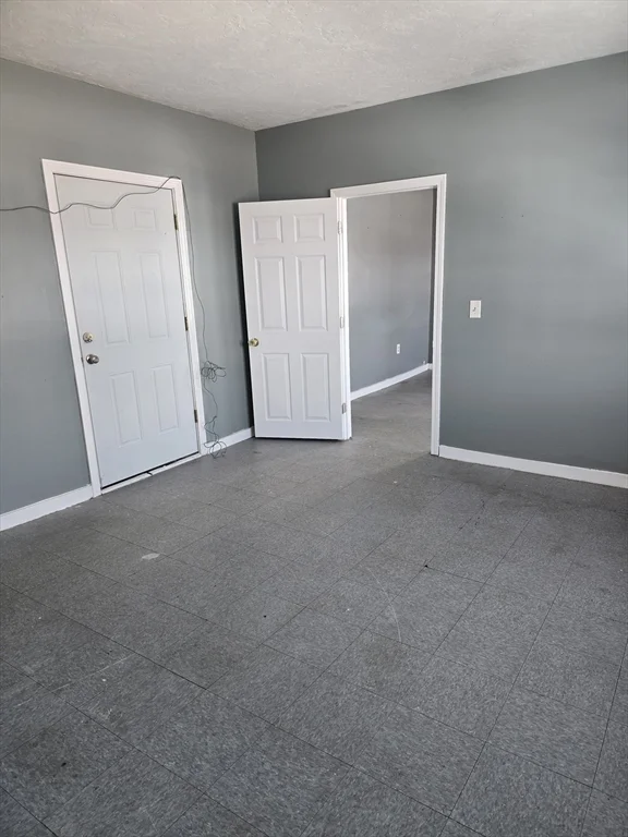 3 bed, 1 bath apartment for rent at 555 Main St Unit 3, Brockton — photo 5 of 9