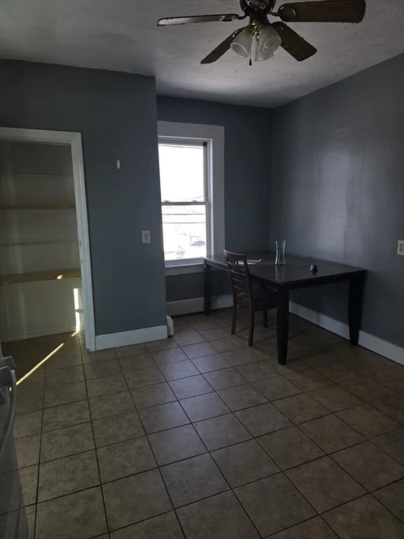 3 bed, 1 bath apartment for rent at 555 Main St Unit 3, Brockton — photo 6 of 9