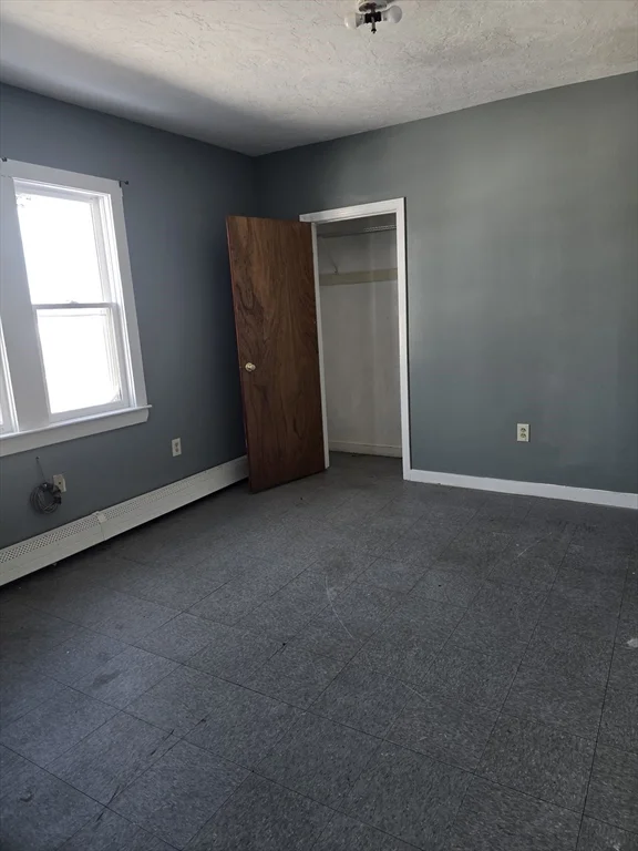 3 bed, 1 bath apartment for rent at 555 Main St Unit 3, Brockton — photo 3 of 9