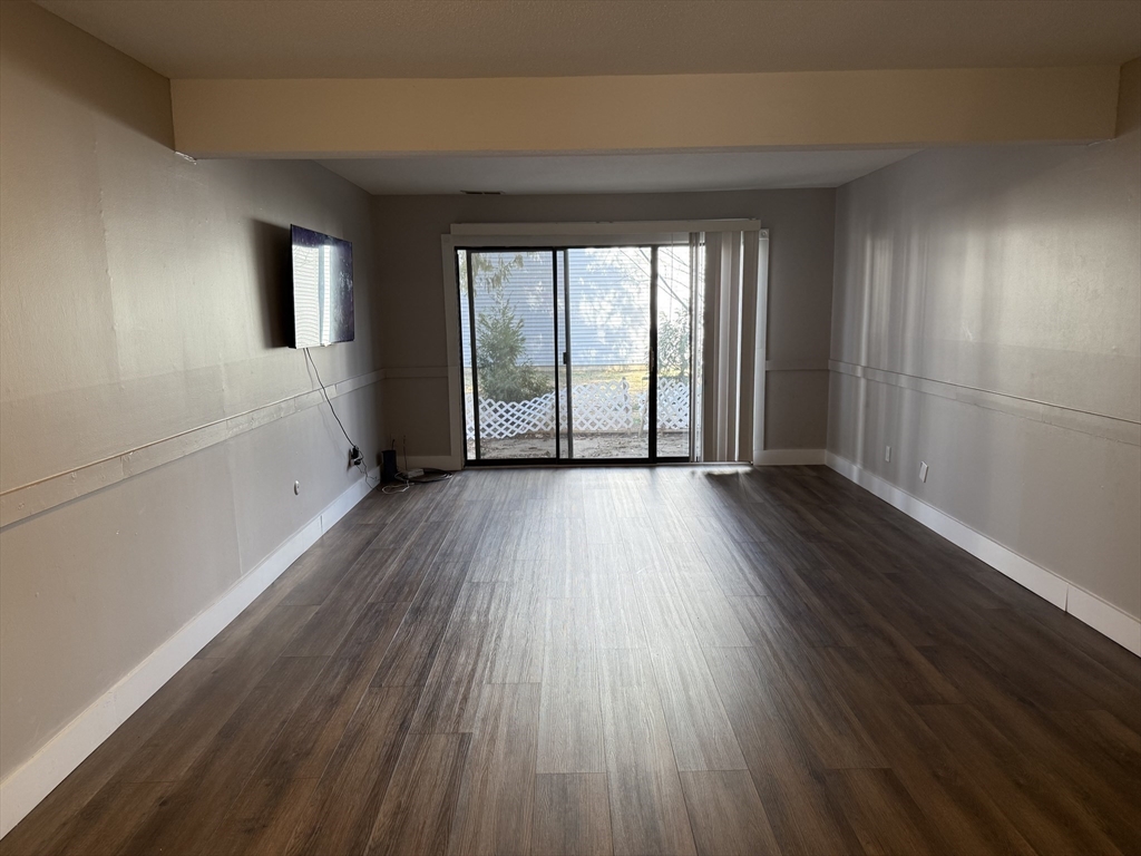 2 bed, 1 bath apartment for rent at 555 Russell Rd Unit c12, Westfield — photo 6 of 17