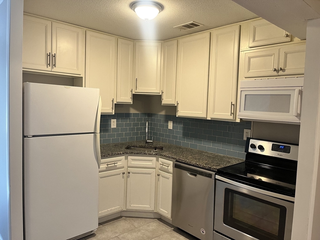 2 bed, 1 bath apartment for rent at 555 Russell Rd Unit c12, Westfield — photo 2 of 17