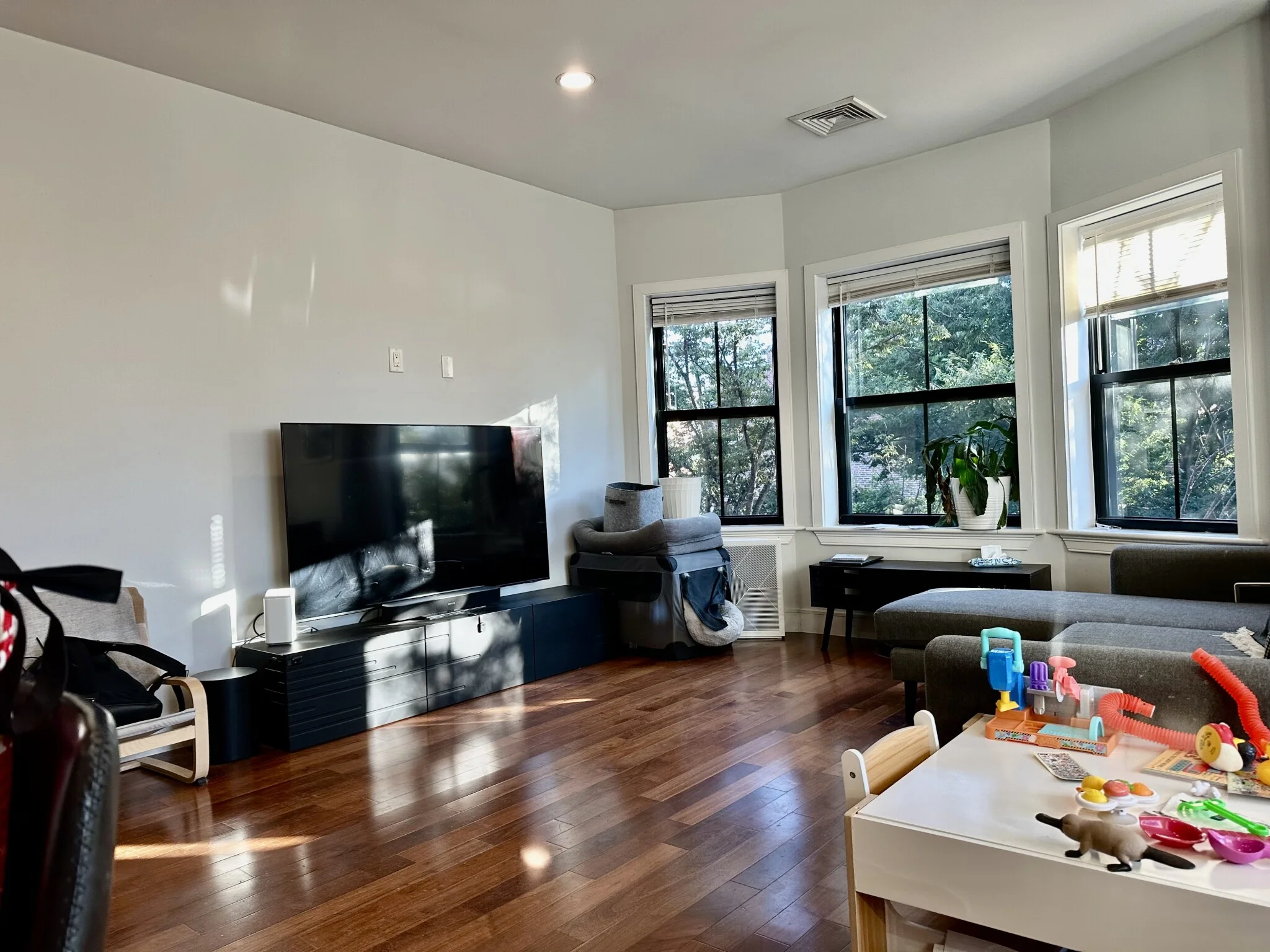 2 bed, 1 bath apartment for rent at 557 Columbus Ave Unit 4O3, South End — photo 9 of 30