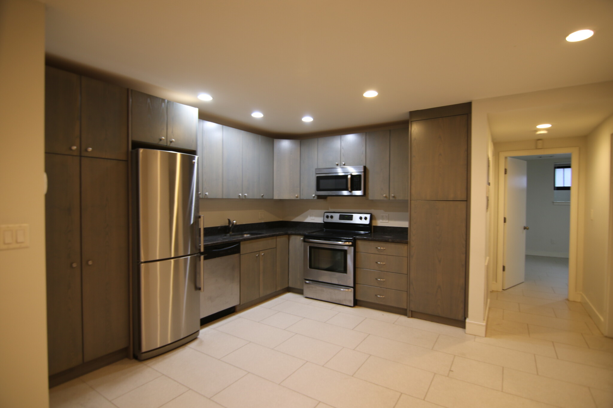 2 bed, 1 bath apartment for rent at 557 Columbus Ave Unit B3, South End — photo 3 of 8