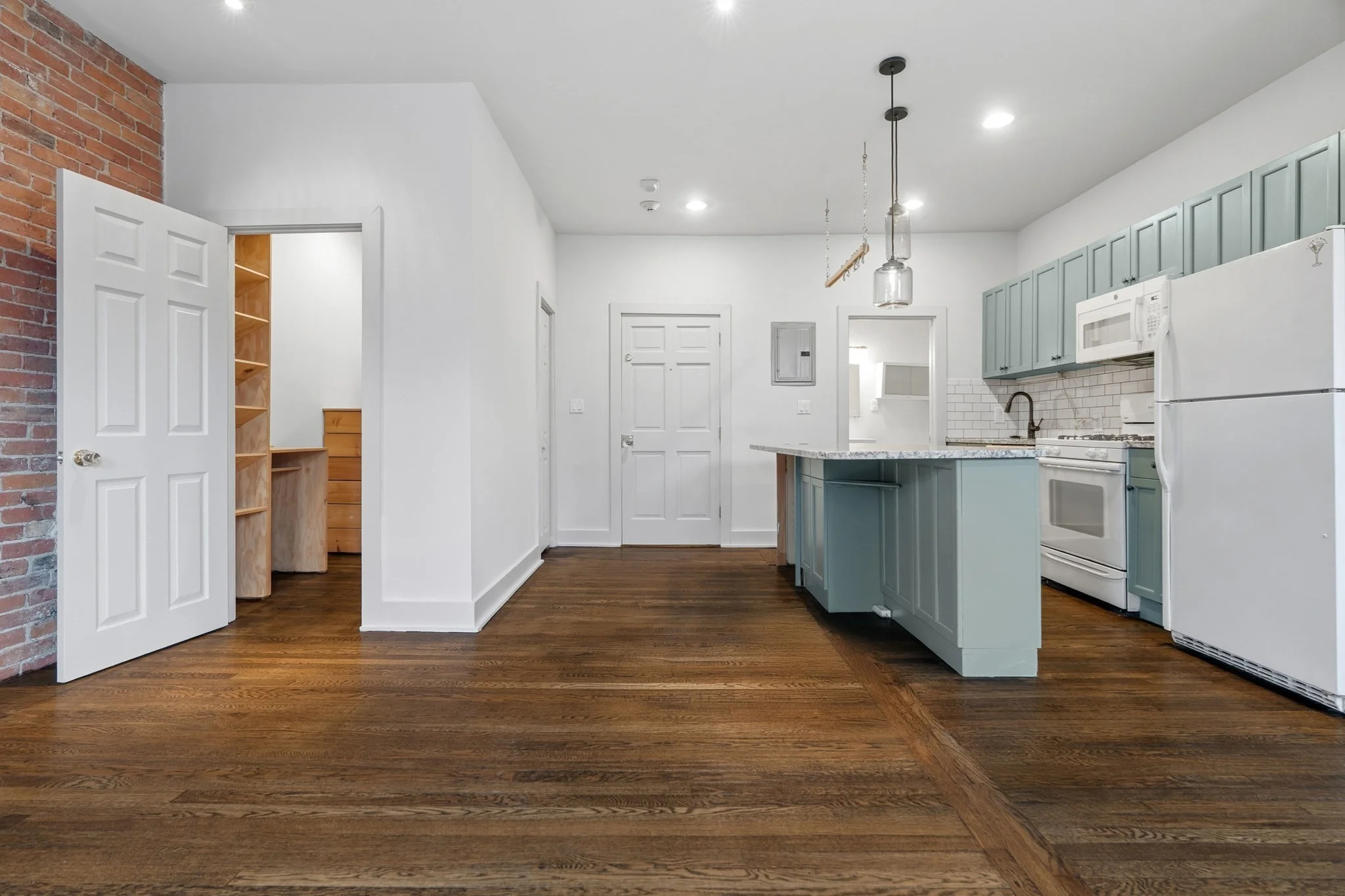 Studio bed, 1 bath apartment for rent at 558 Columbus Ave Unit 3F, South End — photo 7 of 12