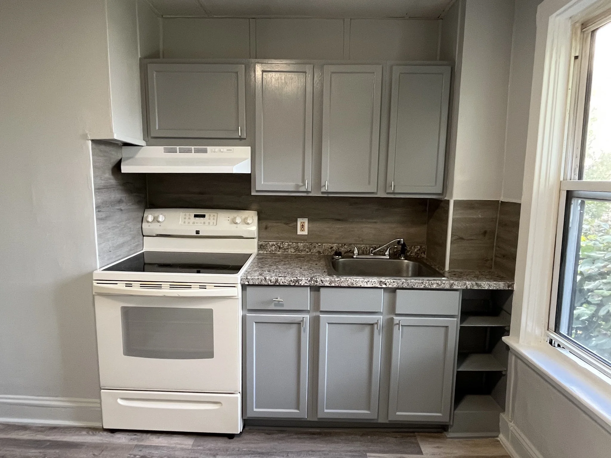 1 bed, 1 bath apartment for rent at 558 Plymouth Ave Unit 1L, Fall River — photo 7 of 11