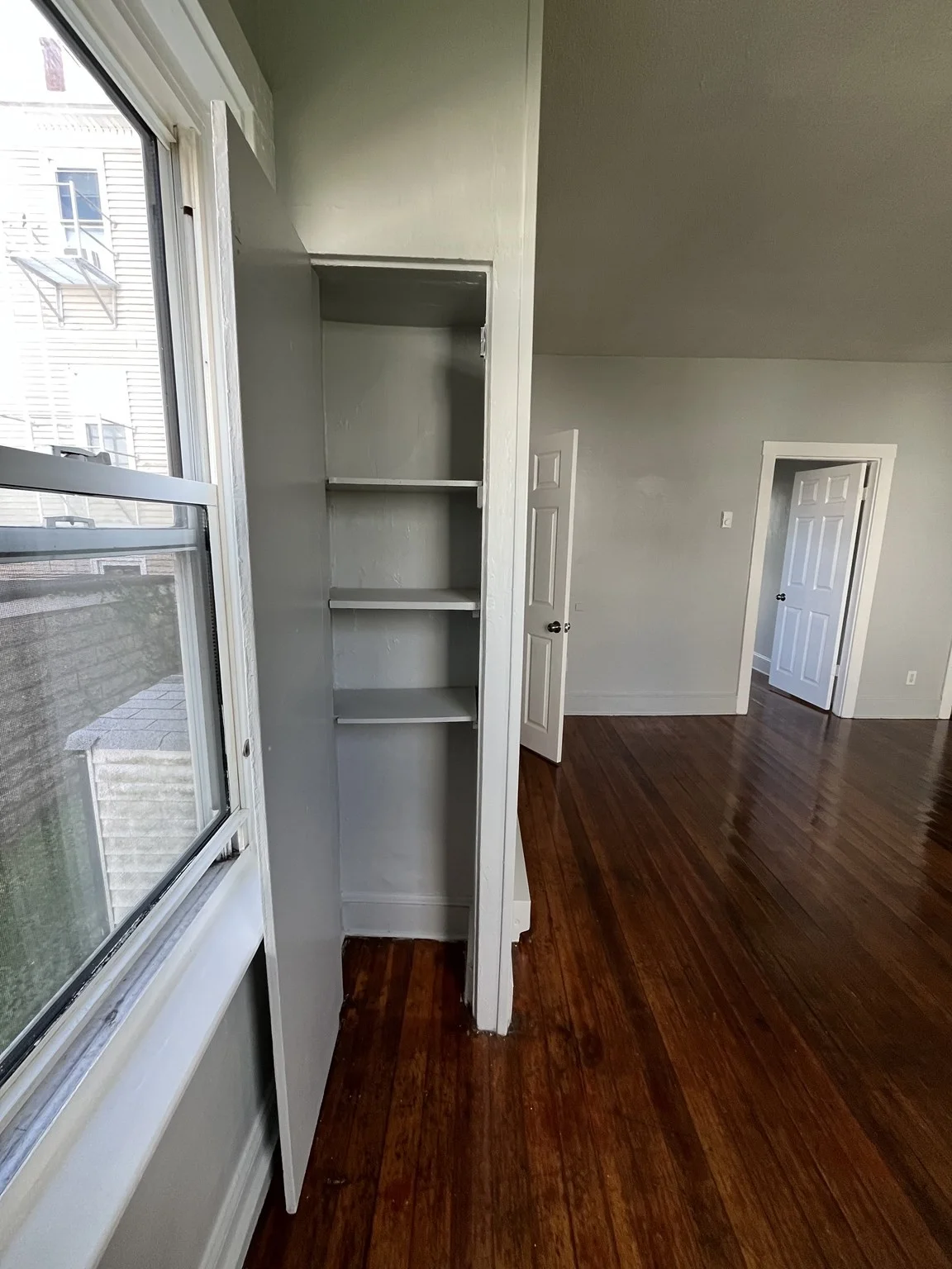 1 bed, 1 bath apartment for rent at 558 Plymouth Ave Unit 1L, Fall River — photo 2 of 11