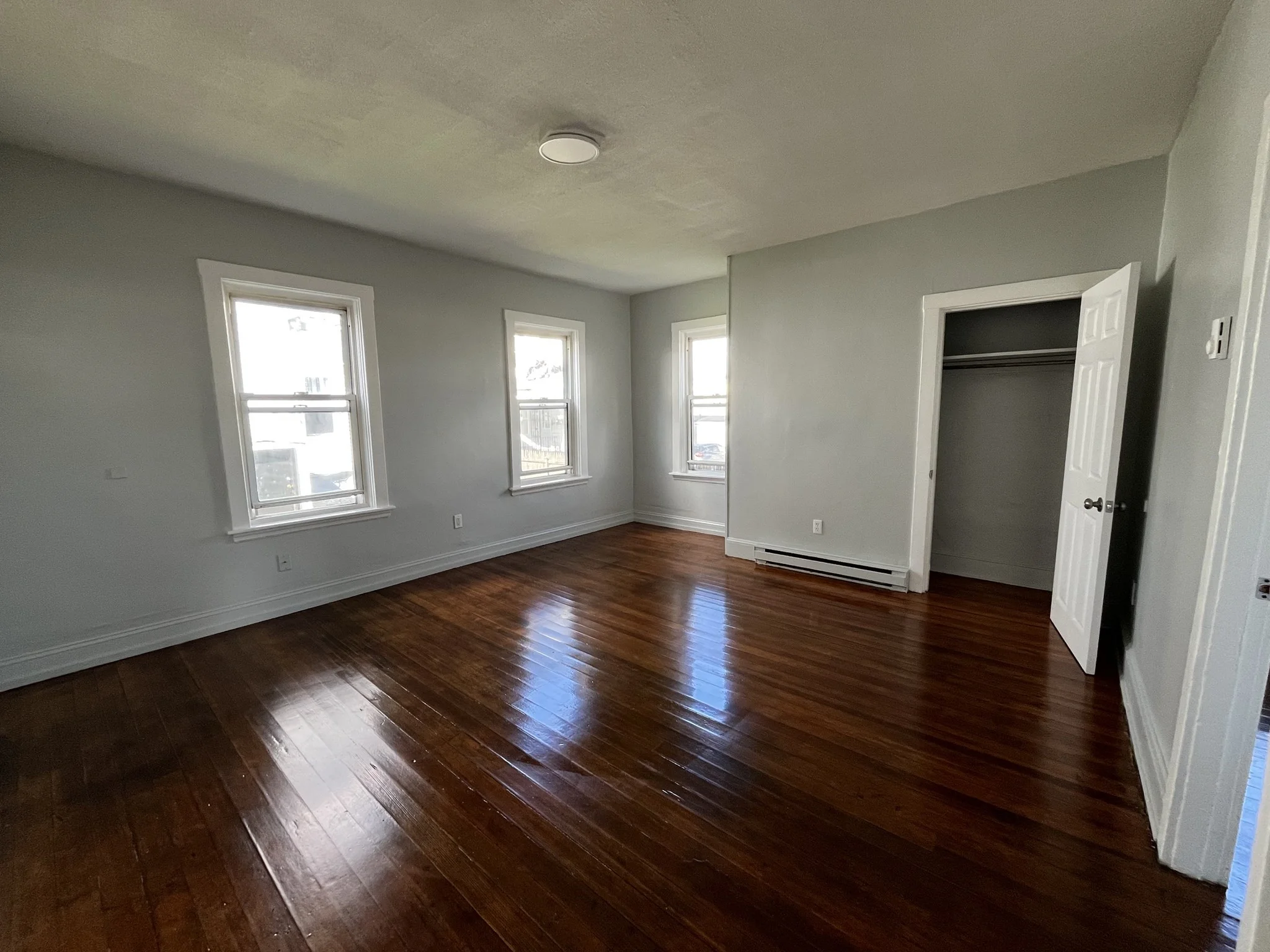 1 bed, 1 bath apartment for rent at 558 Plymouth Ave Unit 1L, Fall River — photo 3 of 11