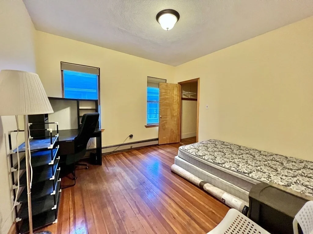 4 bed, 1.5 bath apartment for rent at 558 Washington St Unit 1, Brighton — photo 12 of 20