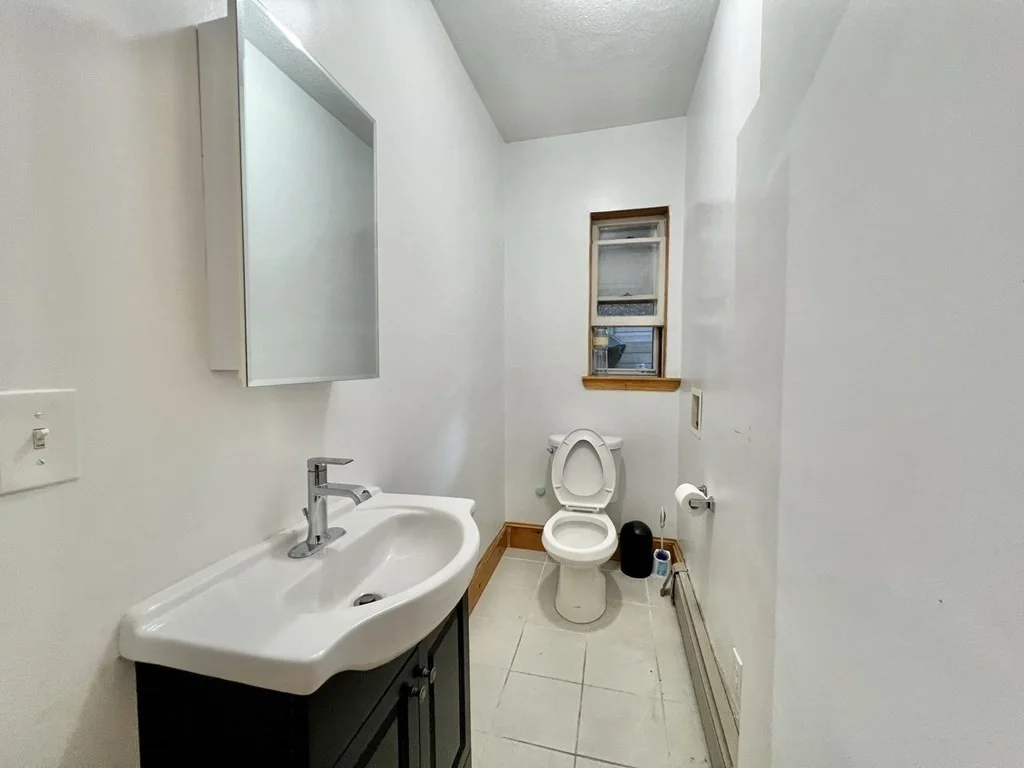 4 bed, 1.5 bath apartment for rent at 558 Washington St Unit 1, Brighton — photo 7 of 20